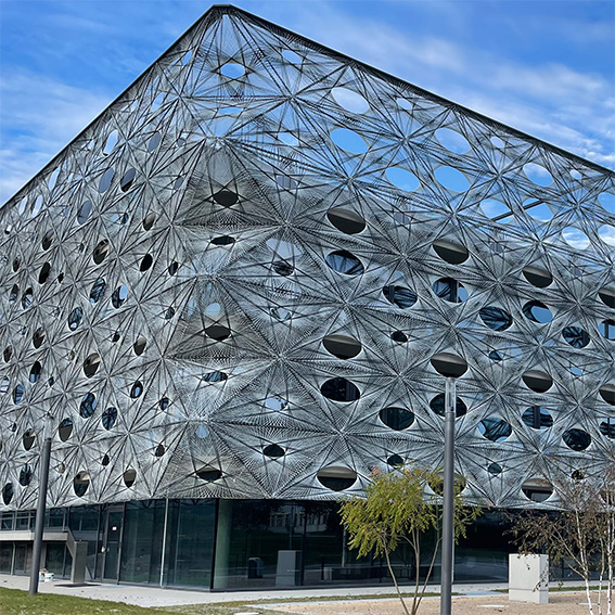 TEXOVERSUM-Stadtbibliothek: Zukunftswerkstatt für textile Innovationen